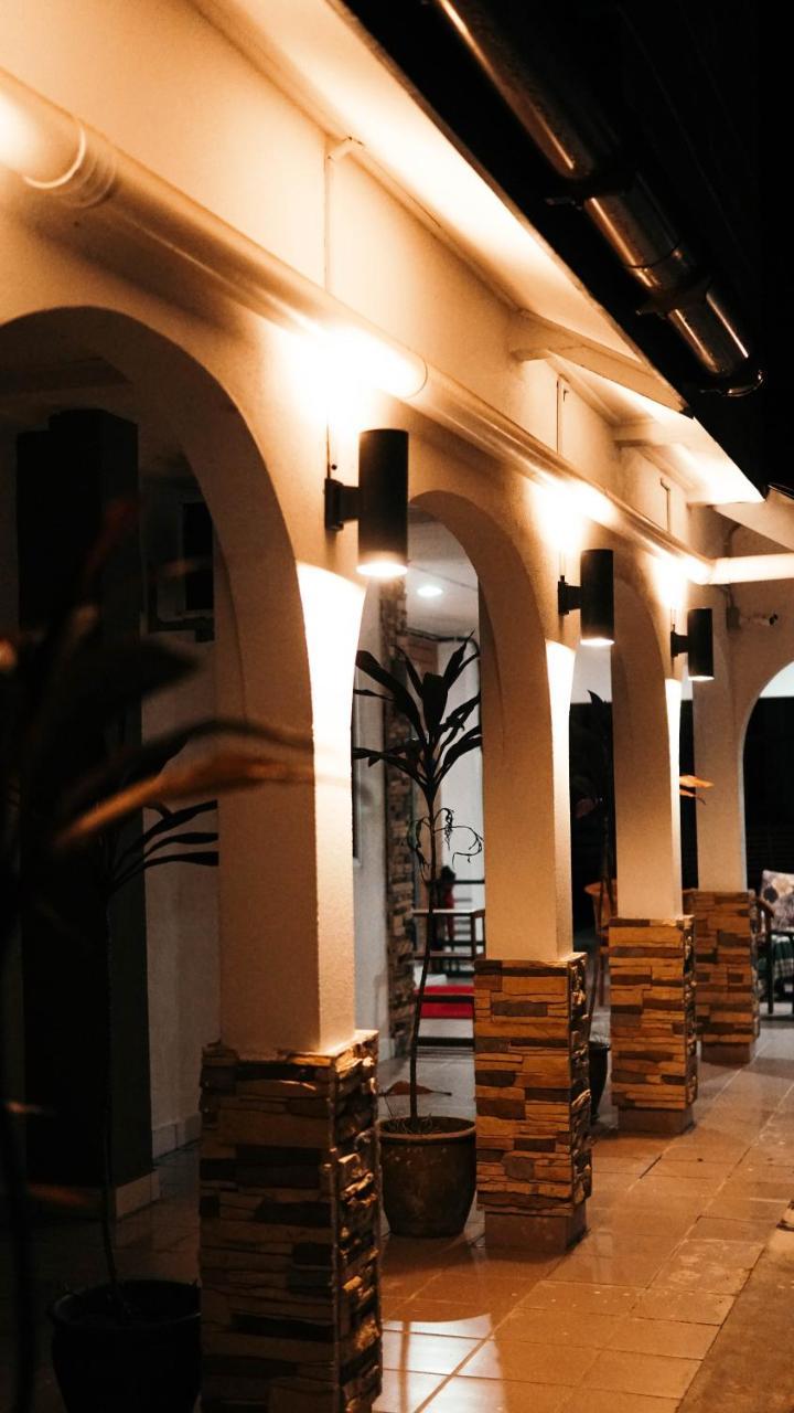 Sura Inn Dungun Exteriér fotografie